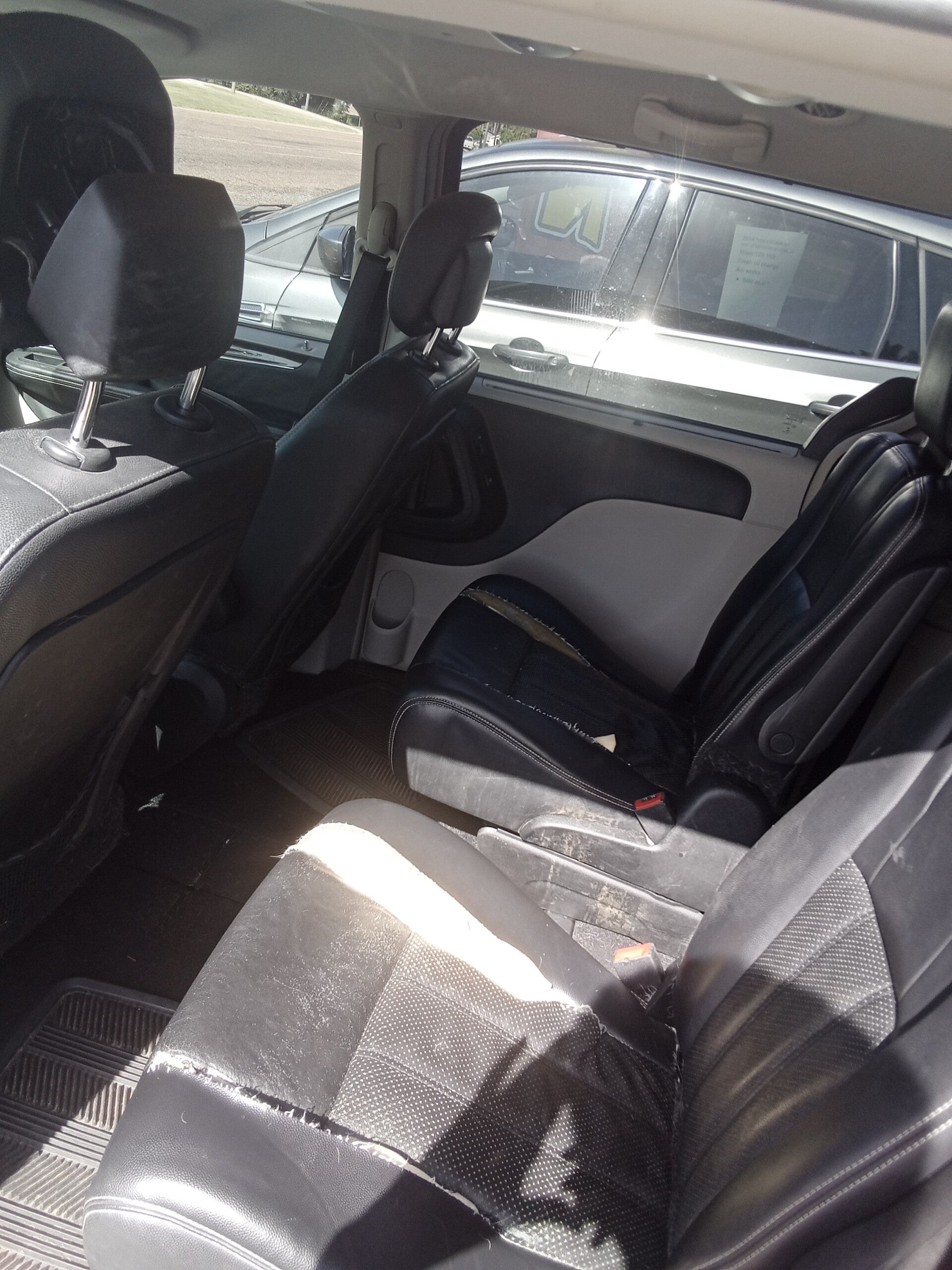 2013 Chrysler Town & Country Touring-L - Photo 7