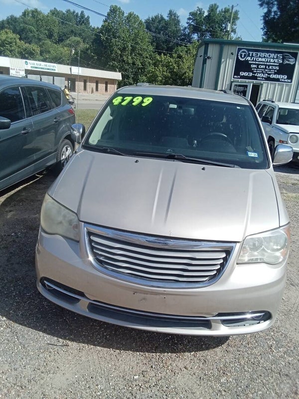 2013 Chrysler Town & country Touring L