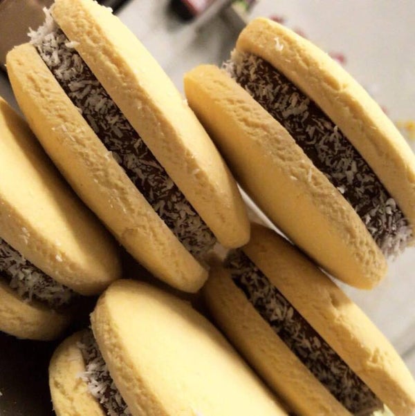 ALFAJOR DE MAICENA, DULCE DE LECHE Y COCO