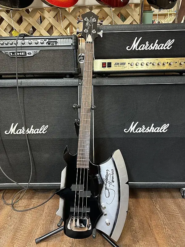 Miniaturbass Gene Simmons (Kiss)