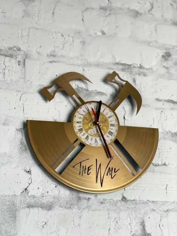 "The Wall"  Goldene Schallplatten-Wanduhr