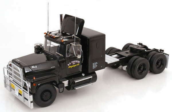 1974 / Mack RL 700L 1/18