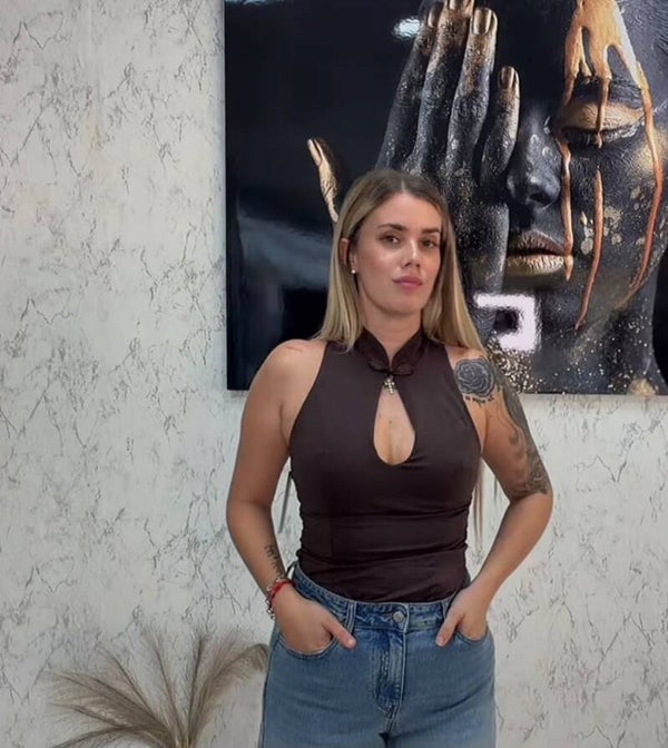 Camiseta V