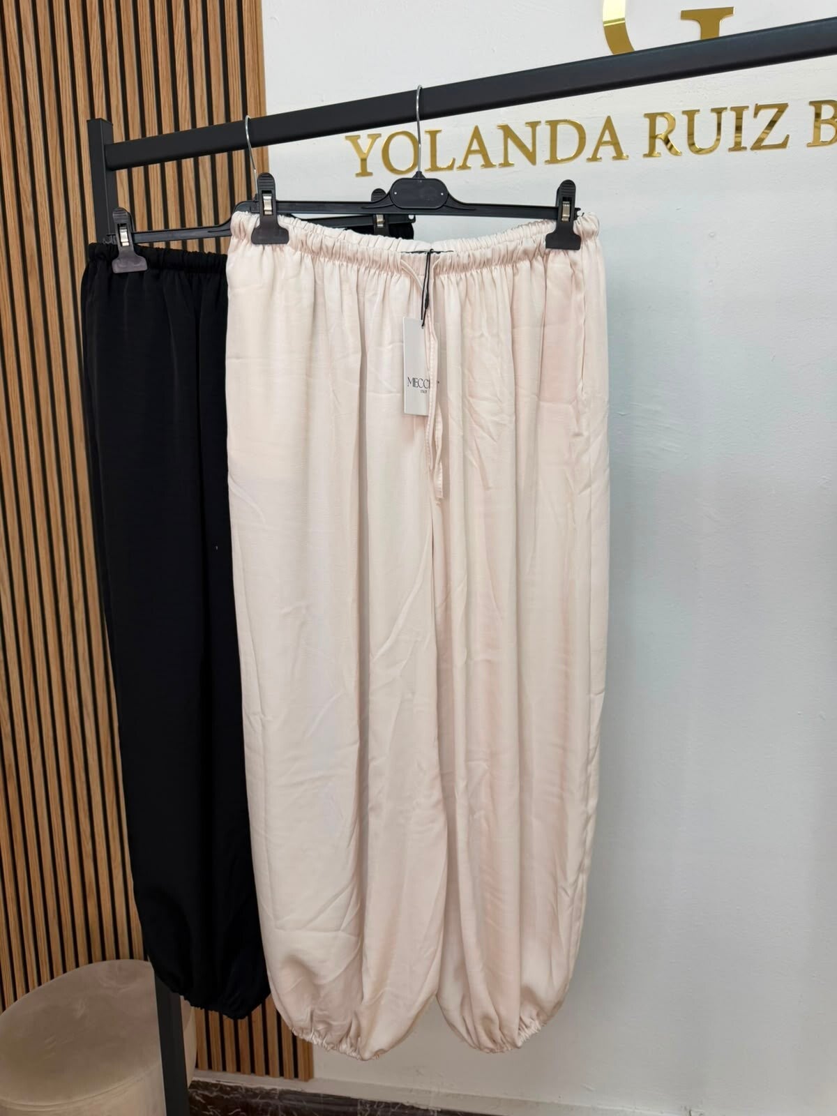 Pantalones anchos