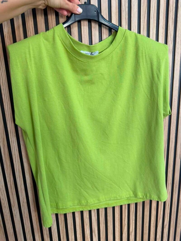 Camiseta hombreras