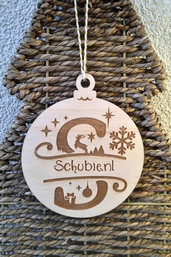Personalisierte Weihnachtskugel aus Holz
