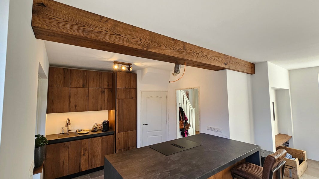 eikenhouten sierbalk plafond