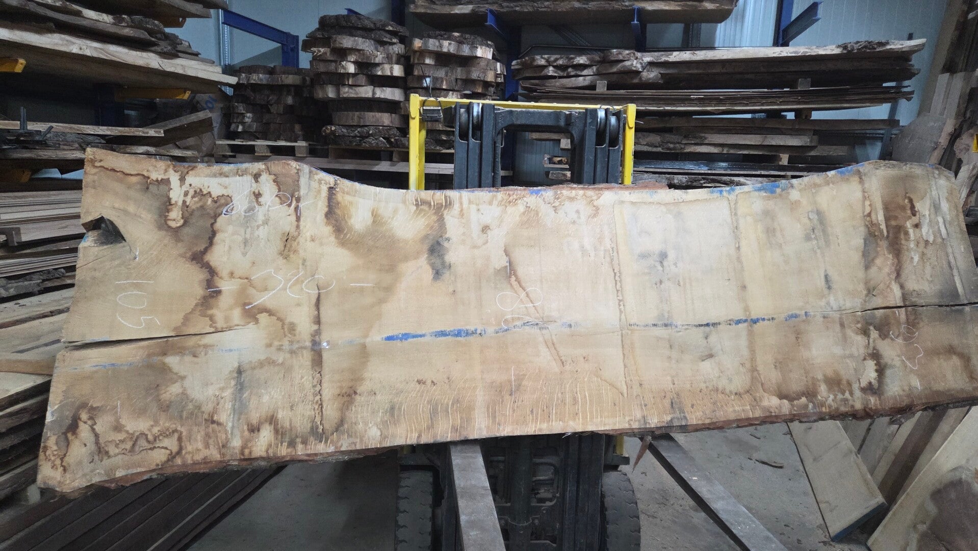 Eiken tafelblad uit één rustieke plank (320 cm)