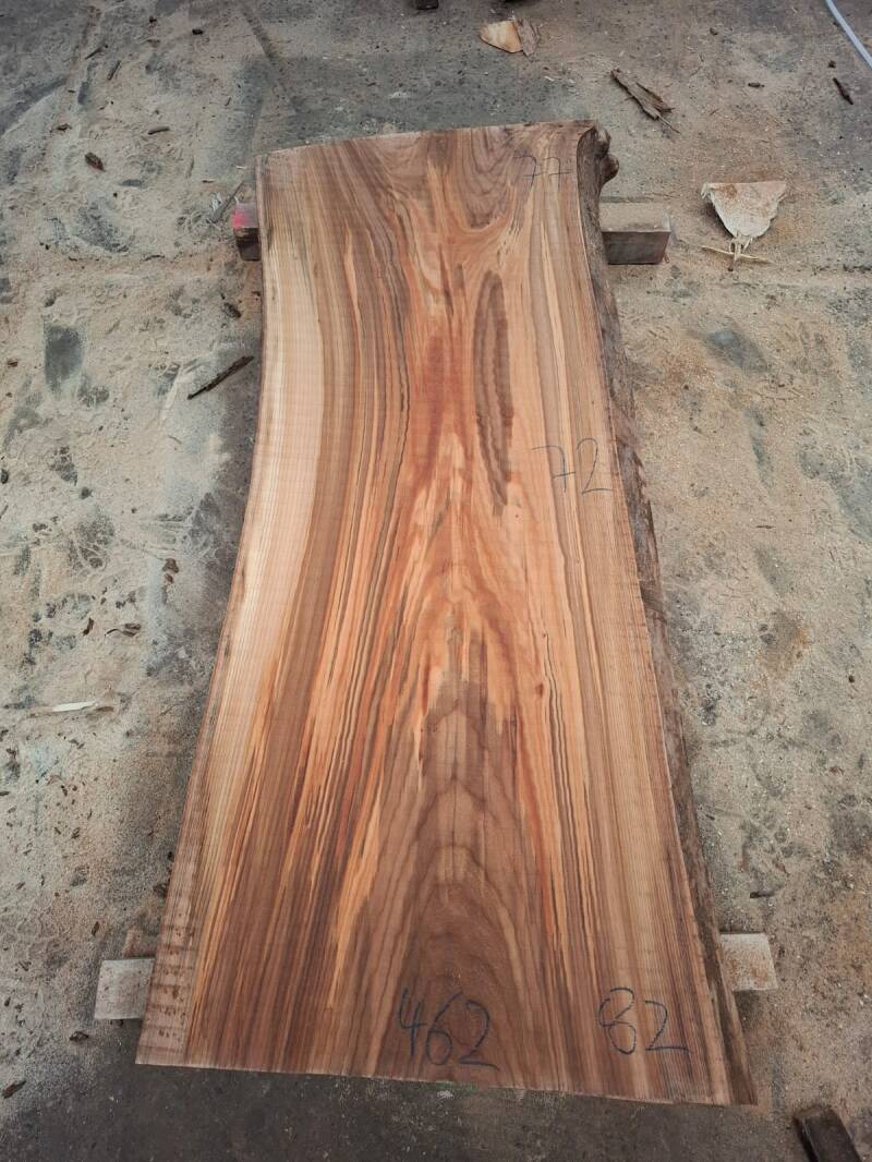 Groot boomstam tafelblad 120 cm breed natuurlijk