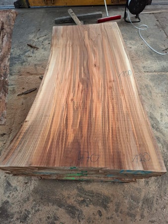 Brede boomstamplank tafelblad meer dan 100 cm breed