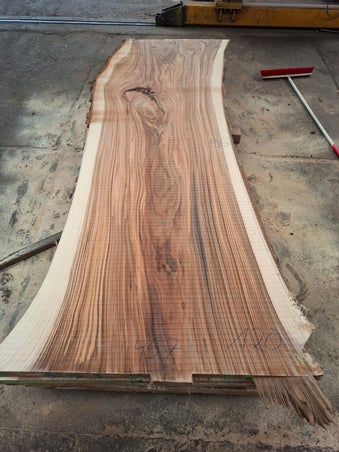 Groot gestoomd plankdeel, breed en natuurlijk
