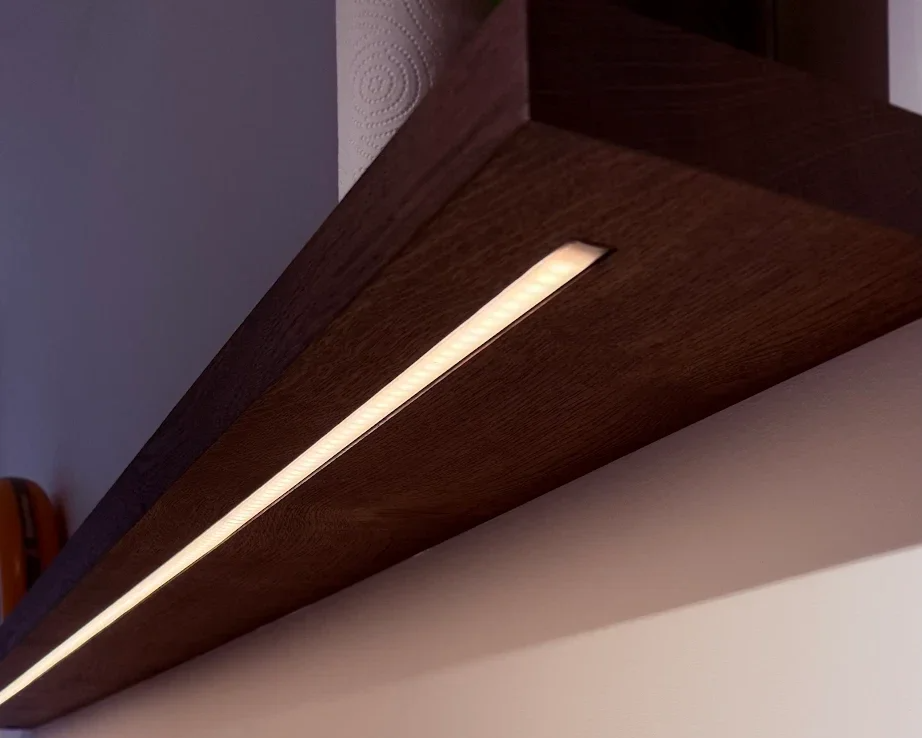 Massief Amerikaans walnoot keukenplank / wandplank met LED-verlichting – 40 mm TW05