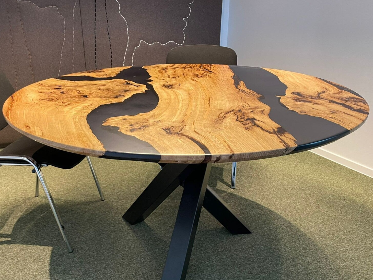 Eiken schaaldelen met BURL, . klimaat gedroogd.