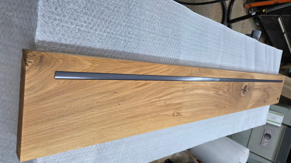 Massief eiken wandplank met LED – 180 cm – Retourartikel
