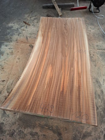 Brede boomstamplank tafelblad iepenhout meer dan 120 cm