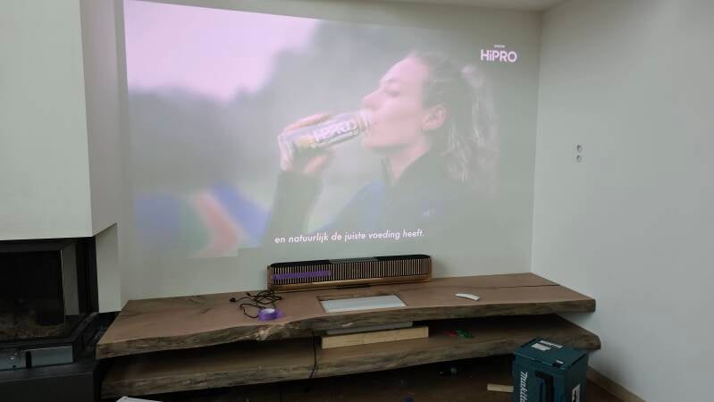 Op maat gemaakt TV-meubel van massief eiken schaaldelen, ambachtelijk vervaardigd