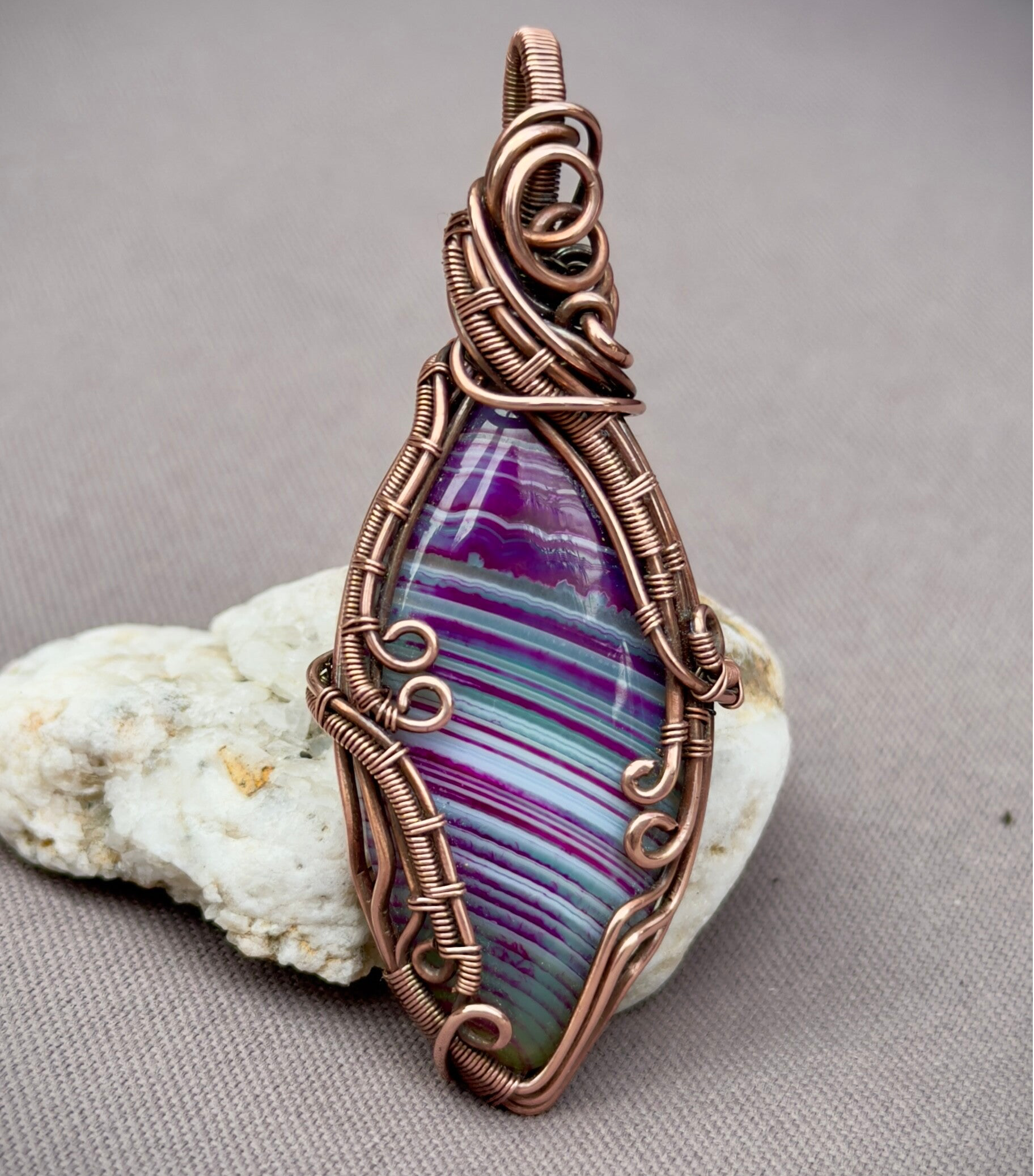 Pendant with Agate - Wire wrap ca 5 cm
