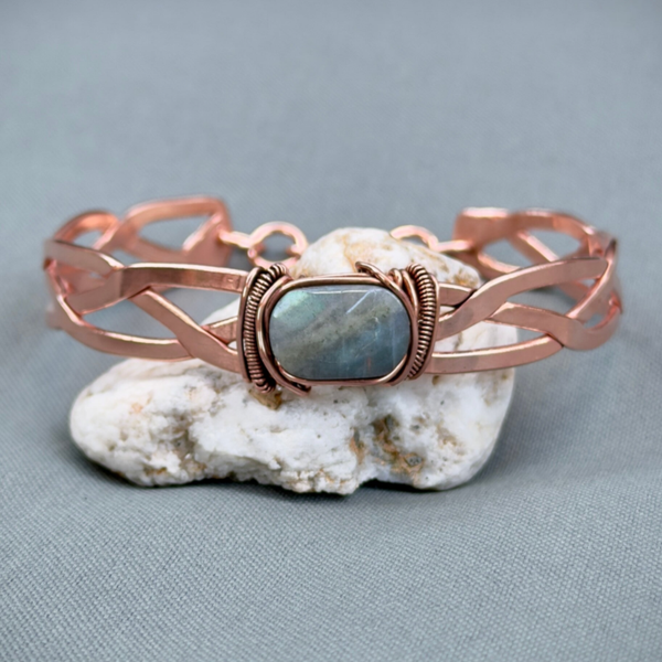 Copper Braid Bracelet with Labradorite (19 cm)