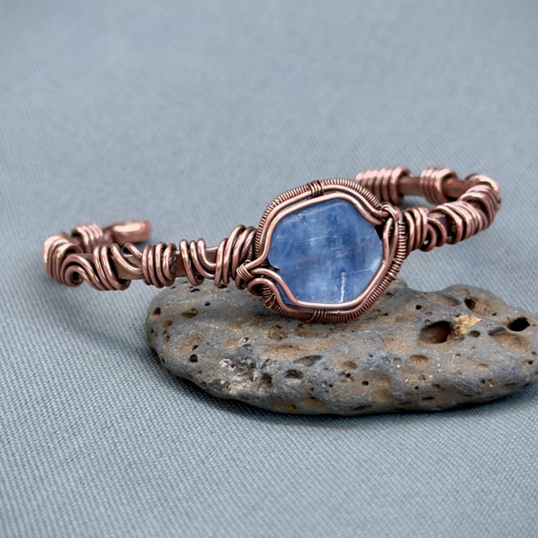 Wire Wrapped Bracelet with Kyanite (Copper) 16 cm