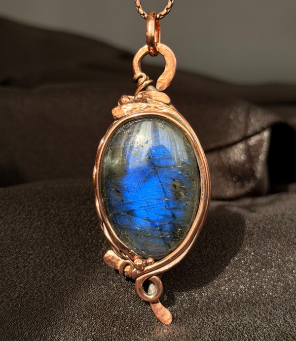 Midnight Oracle - Labradorite & Copper Pendant