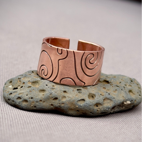 Ancient Pattern Copper Ring (size 3-12)