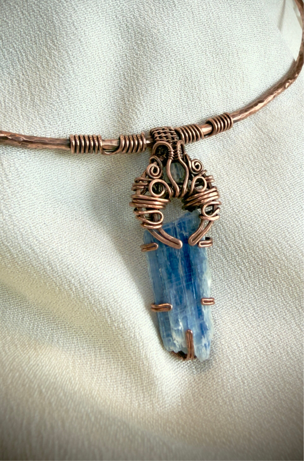 Twilight Harmony Choker - Kyanite & Lunula in copper