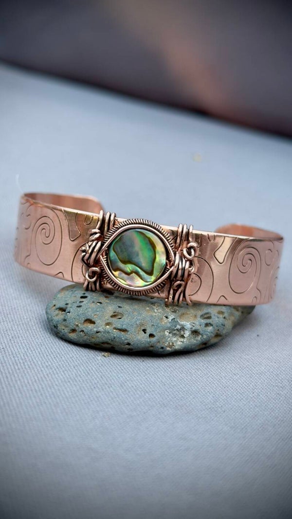Ancient Pattern Copper Bracelet with Abalone Shell