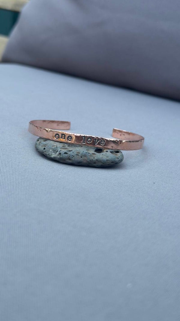 One Love - Hammered Hand Cuff - copper (17-19 cm)