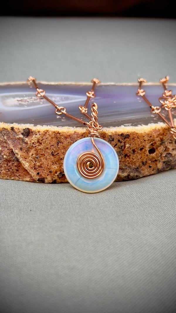 Spiral Necklace with Opalite in Copper ca. 3cm