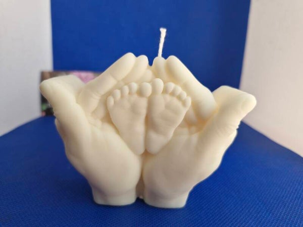 Bougie Mains de parents et pied de bébé
