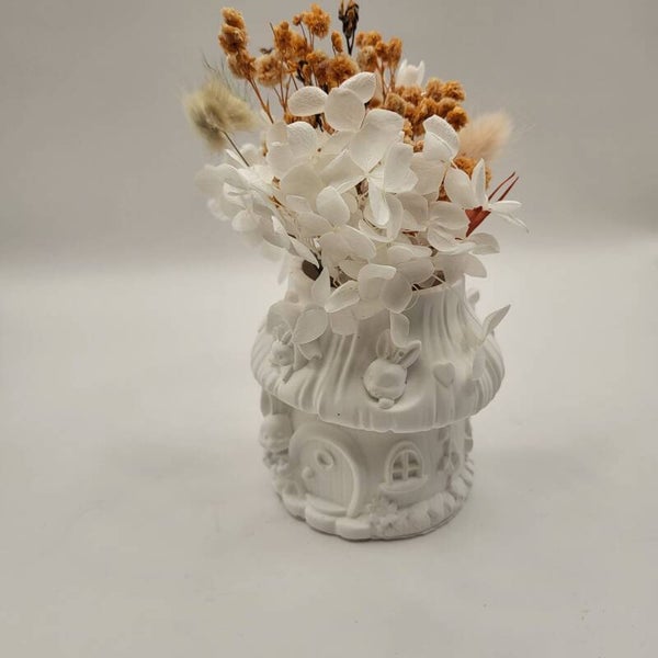 Hasenhütte mit Trockenblumengesteck