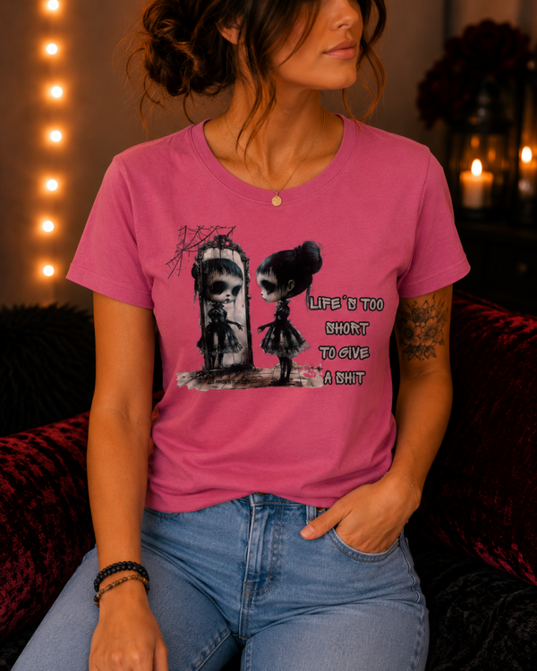 💀 T-Shirt „Karma hat kein Verfallsdatum“ – Rückenprint | Größe L