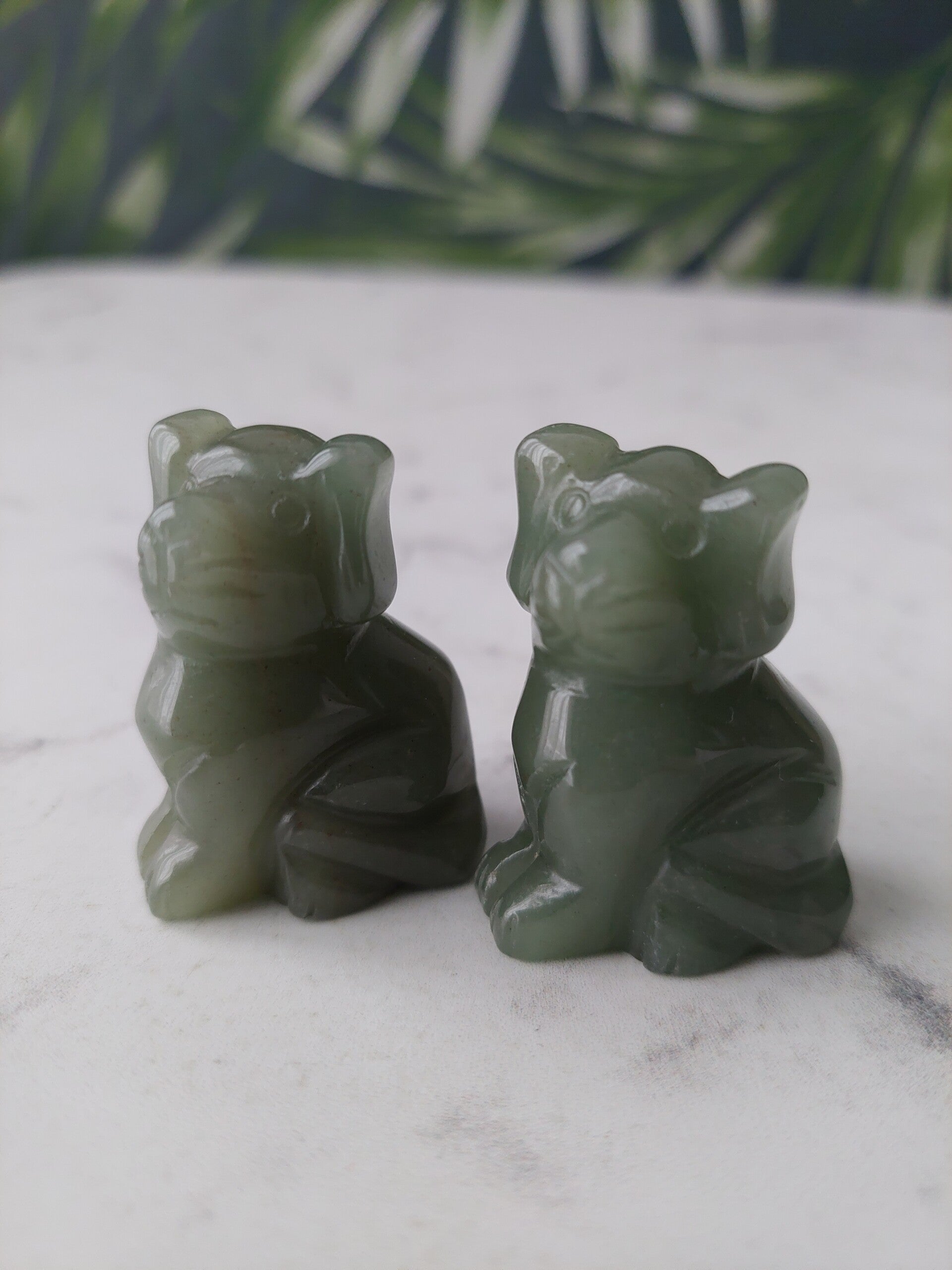 Groen aventurijn hondje