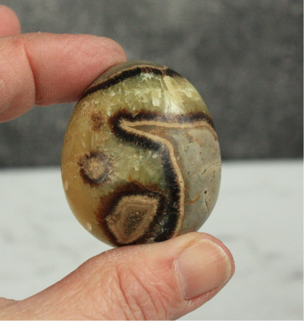 Septarie handsteen 03