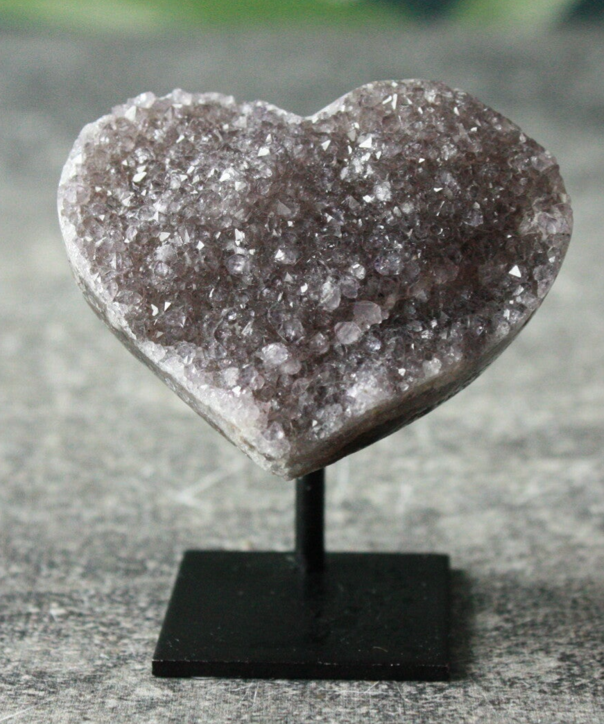 Amethist hartje op standaard 02
