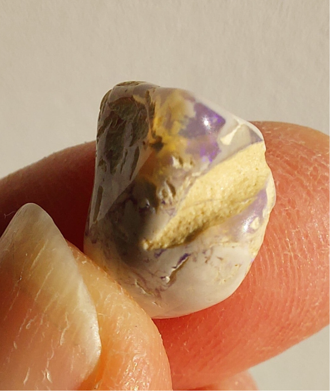 Opaal trommelsteen 02