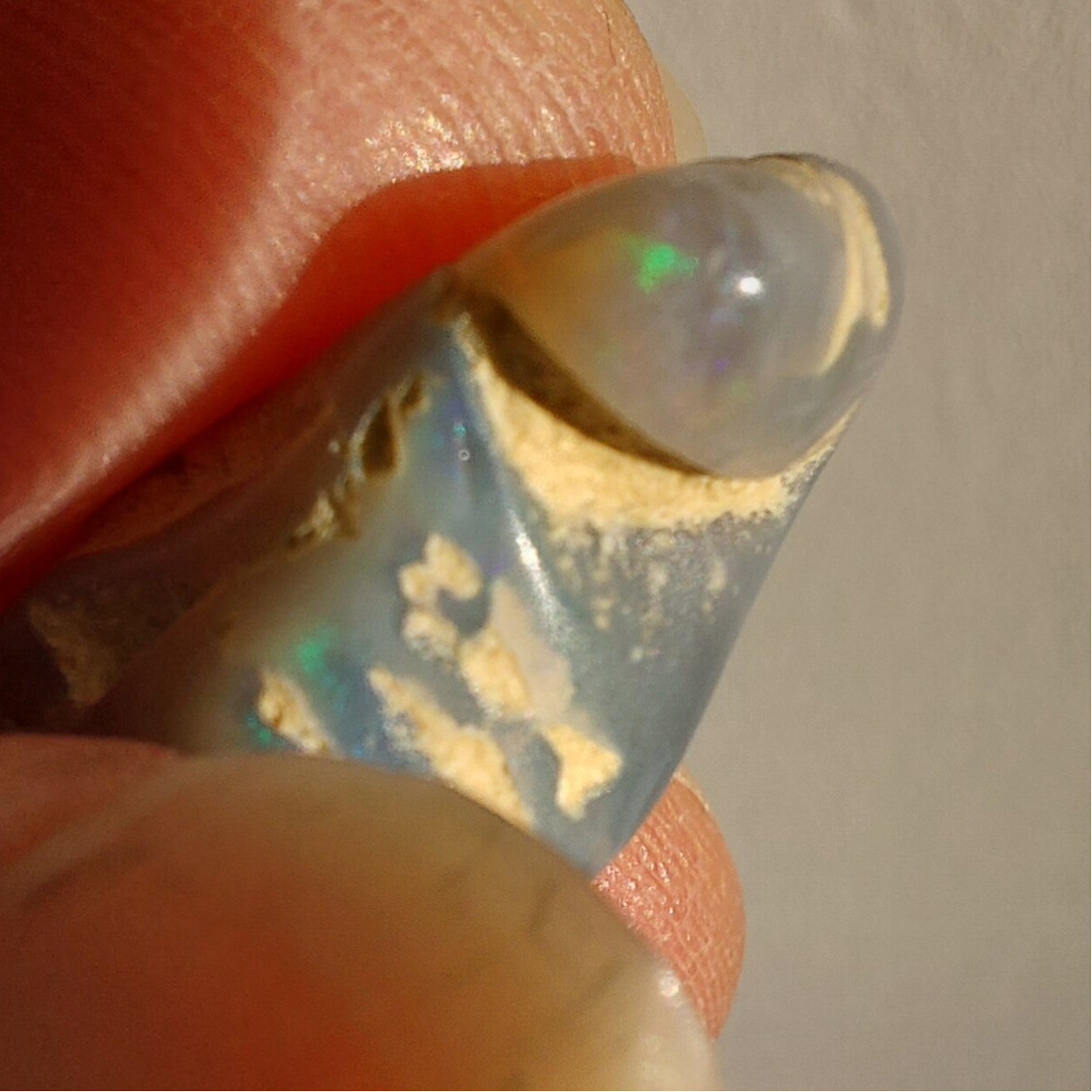 Opaal trommelsteen 03