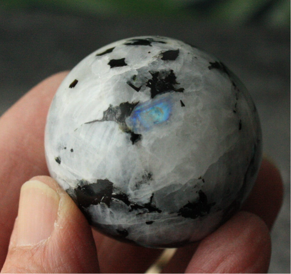 Regenboog maansteen bol 03