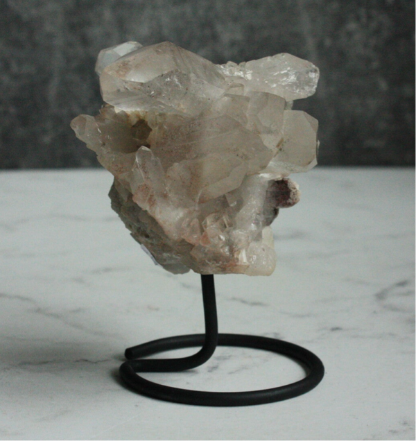 Bergkristal op standaard 02