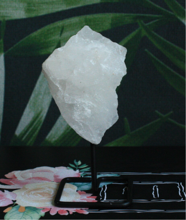 Bergkristal op standaard 02 (S) (L9)