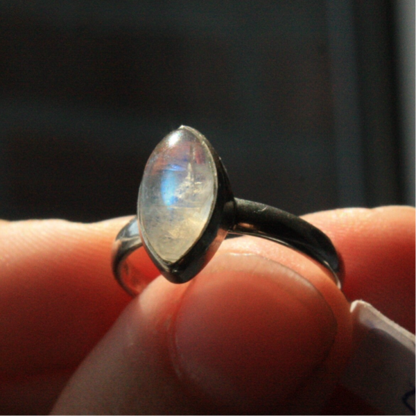Maansteen ring 01
