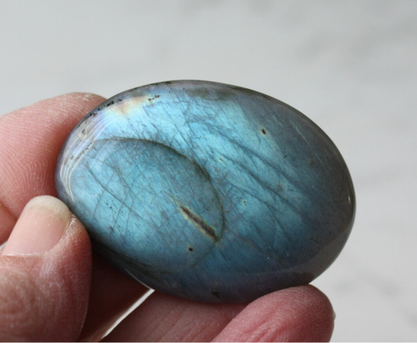 Labradoriet cabochon 02