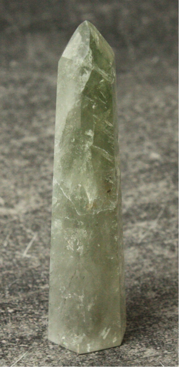 Prasioliet toren (groene amethist) 04