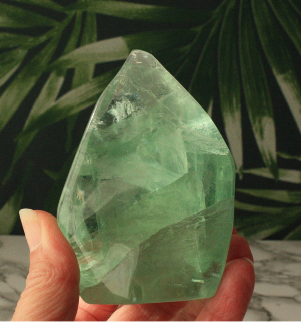 Groene fluoriet freeform/vlam 01