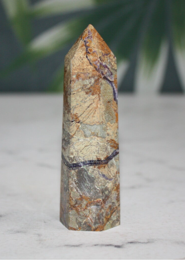 Brecci jaspis met fluoriet toren 01