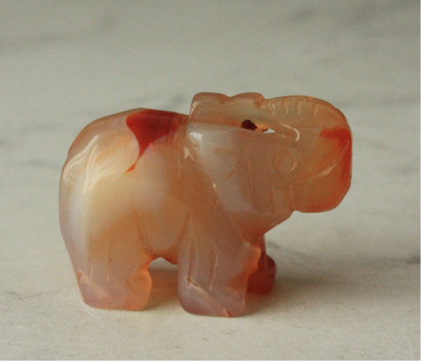 Carneool olifant 02