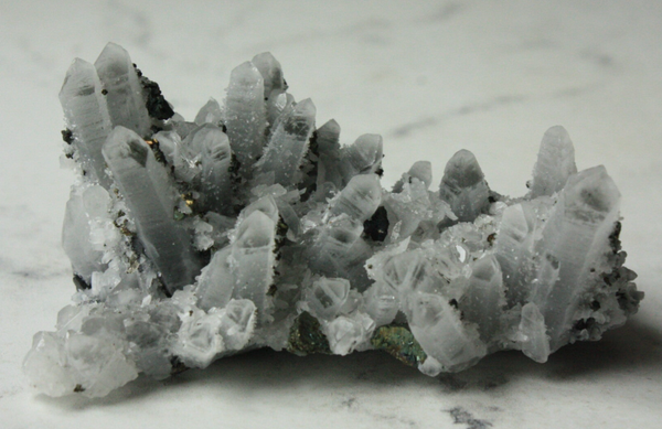 Chalcedoon, kwarts, melkkwarts, pyriet cluster 11