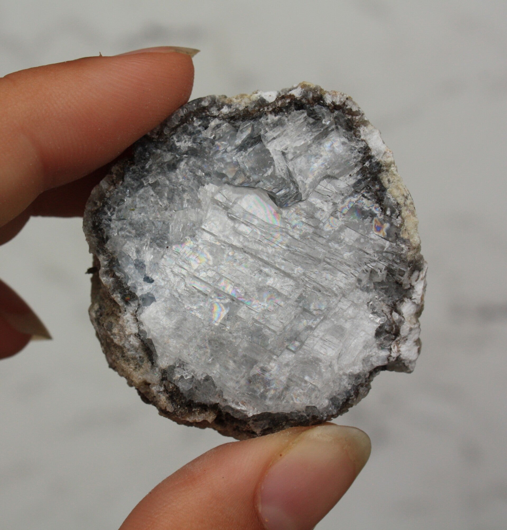 Chalcedoon geode 23 (L9)