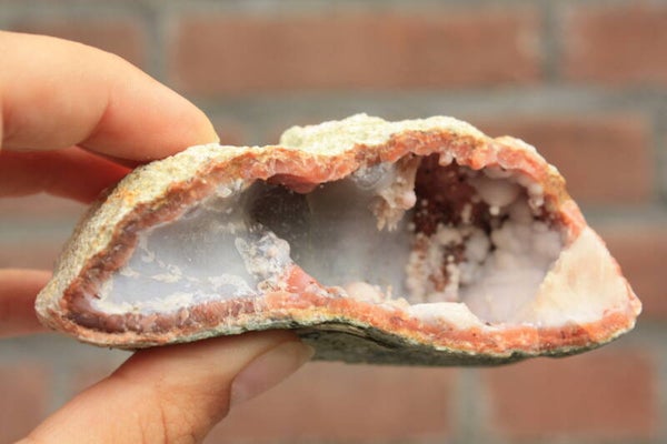 Roze chalcedoon geode 18