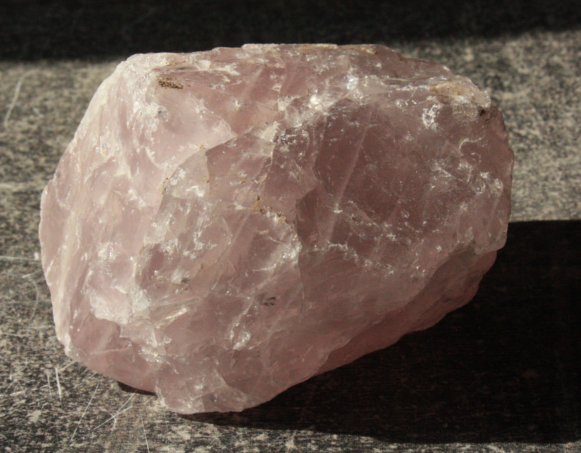 Lavendelkwarts ruw 04